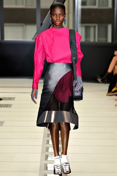 Look 8